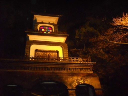 ����E����_��