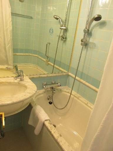 �L���r��4